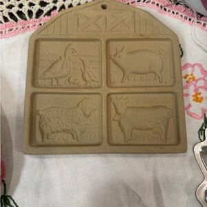 Farm Animal Stoneware Trivet - Beige